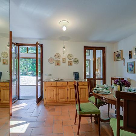 Villa Il Castagno Few Min From Beach - Happy Rentals Castelveccana Exteriér fotografie
