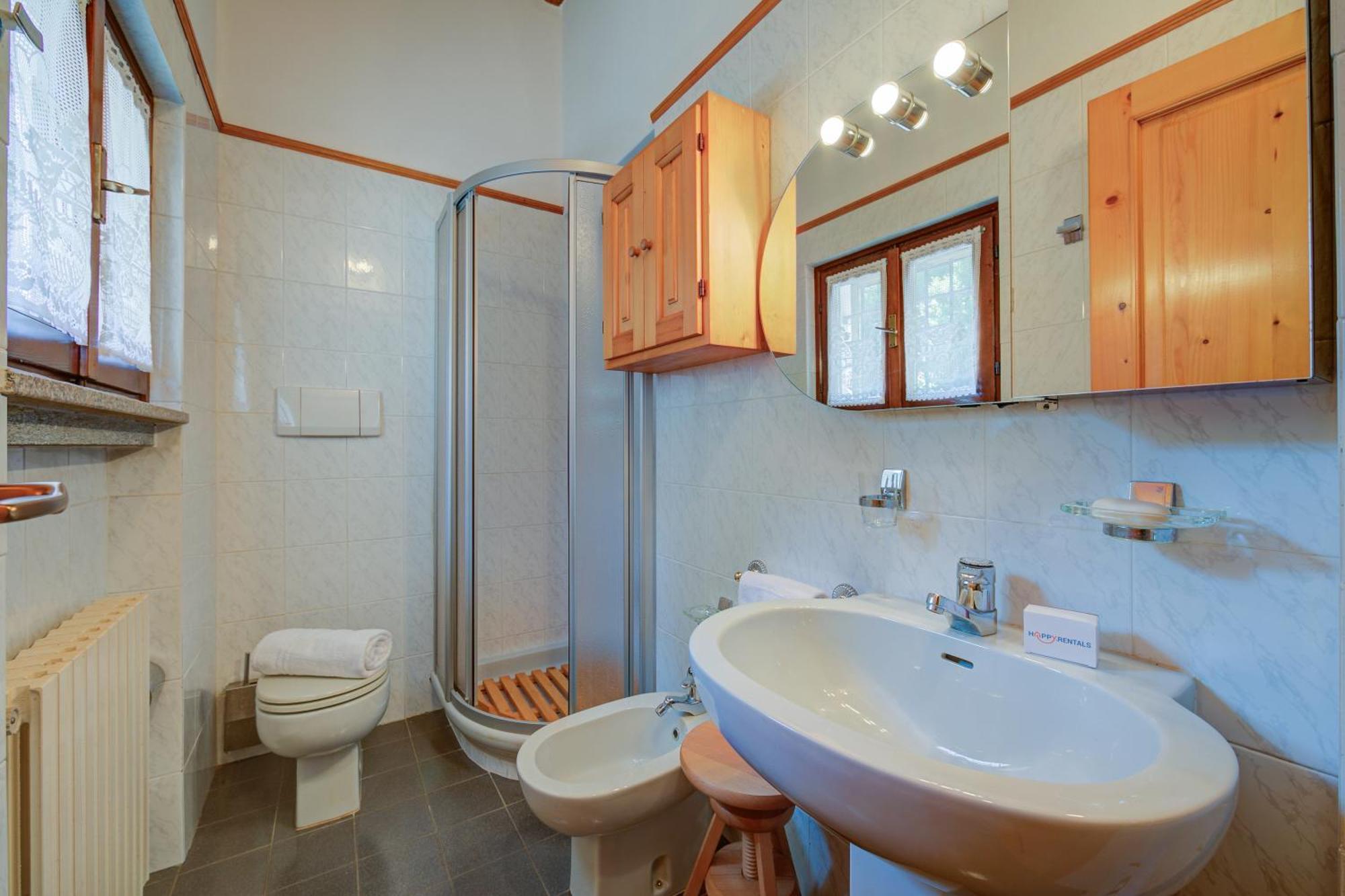 Villa Il Castagno Few Min From Beach - Happy Rentals Castelveccana Exteriér fotografie