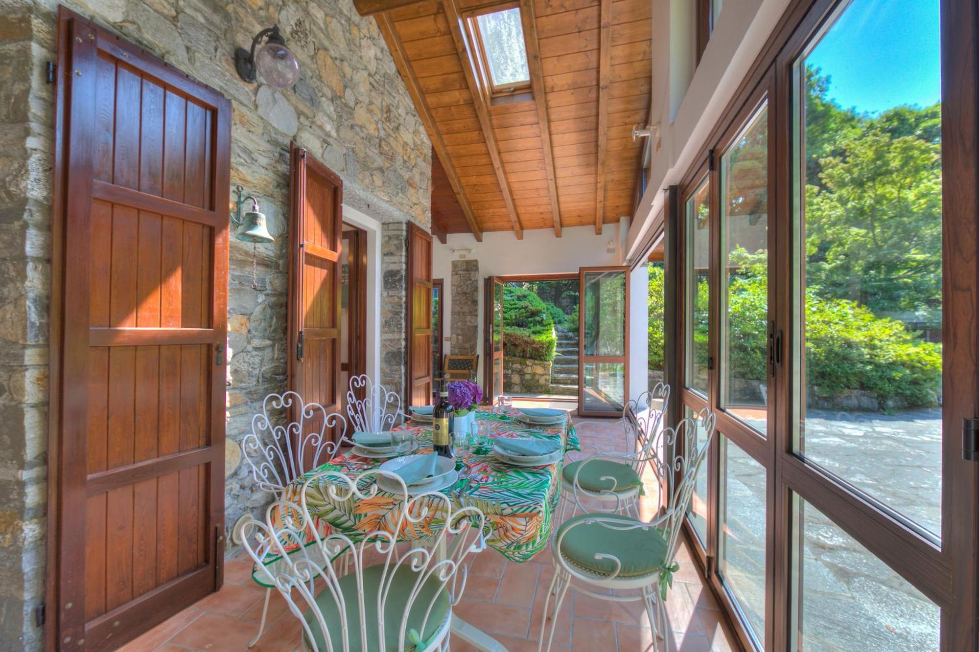 Villa Il Castagno Few Min From Beach - Happy Rentals Castelveccana Exteriér fotografie