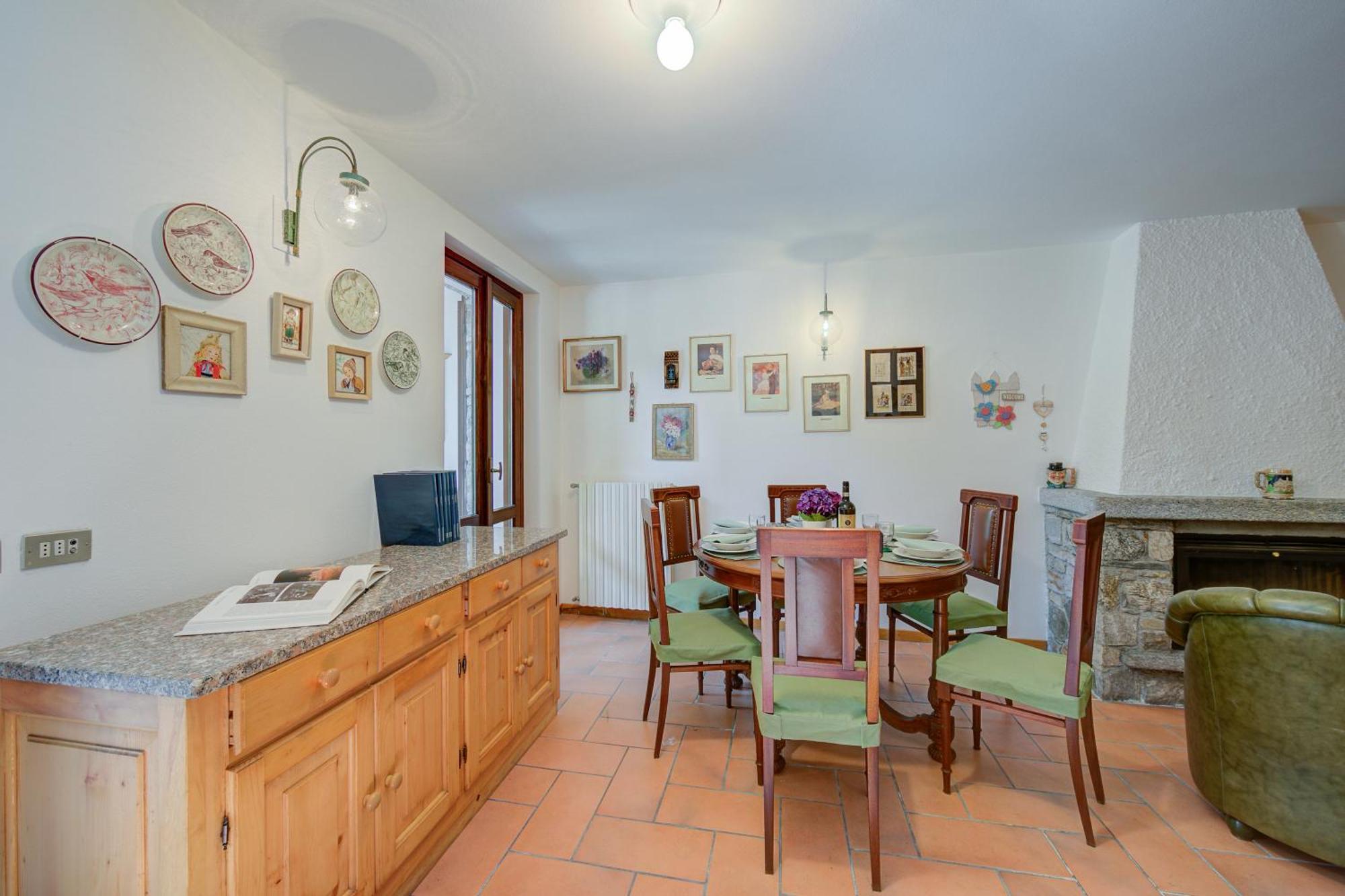 Villa Il Castagno Few Min From Beach - Happy Rentals Castelveccana Exteriér fotografie