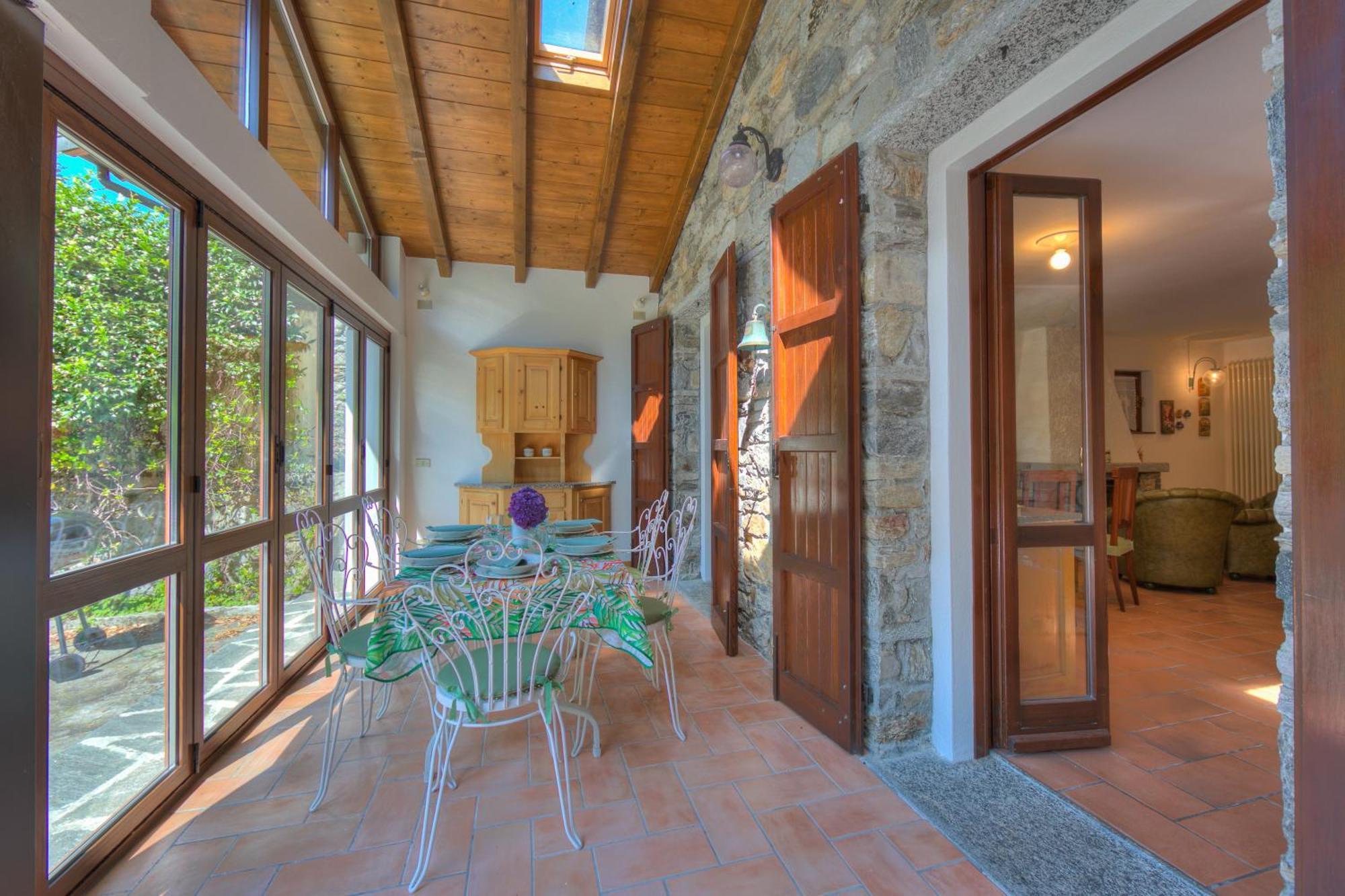 Villa Il Castagno Few Min From Beach - Happy Rentals Castelveccana Exteriér fotografie