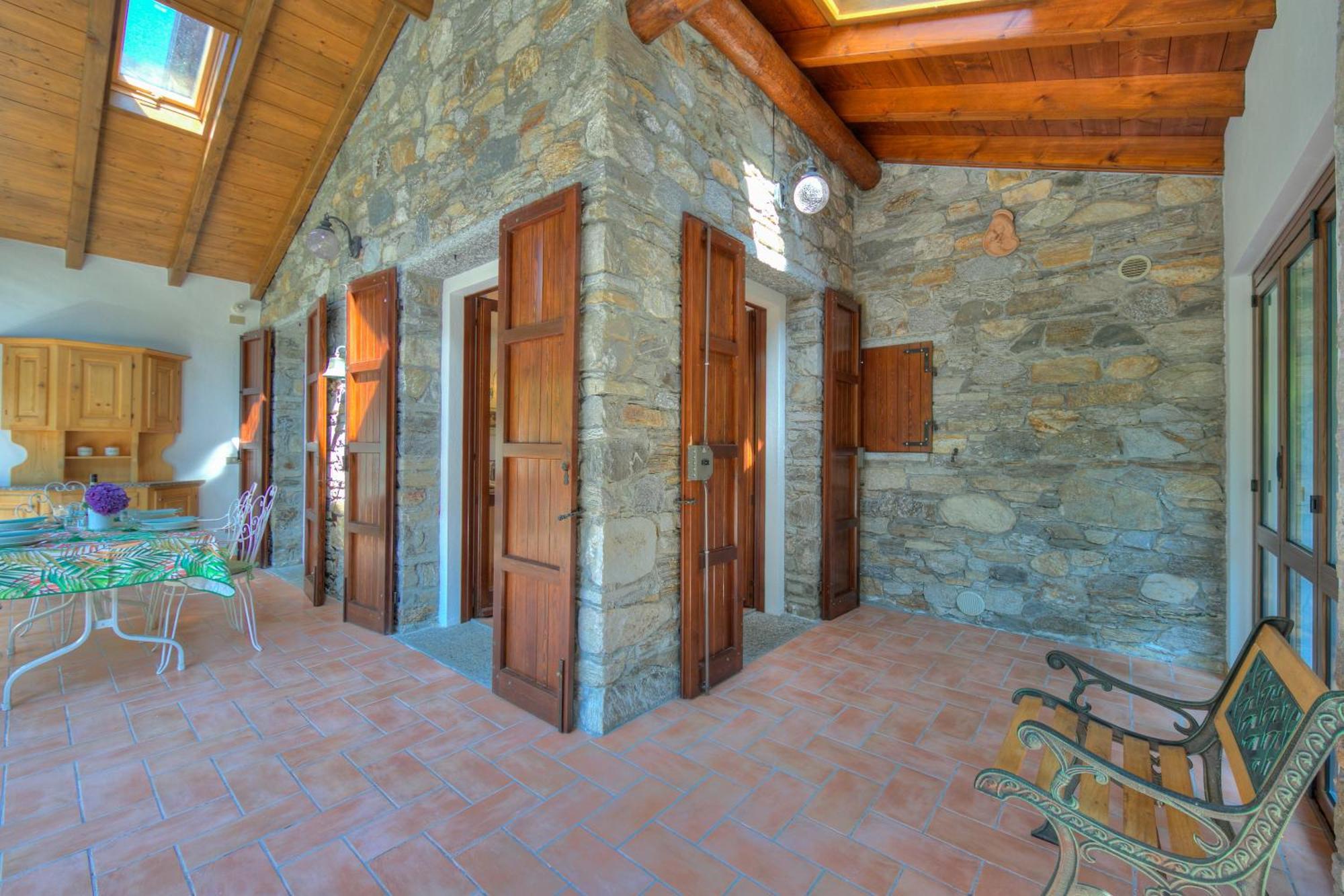 Villa Il Castagno Few Min From Beach - Happy Rentals Castelveccana Exteriér fotografie